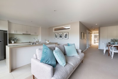 A slice of ocean luxe in the heart of Barwon Heads.