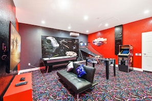 Your Own Star Wars Game Room -- IN The House!