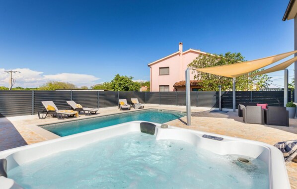 pool