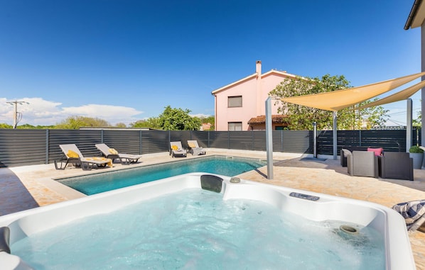 pool