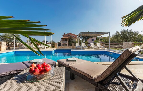 pool