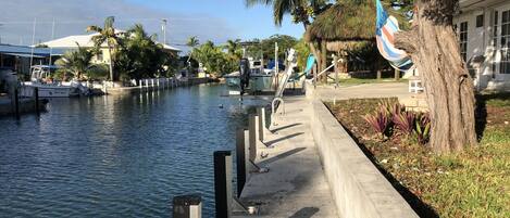 Bulkhead on canal