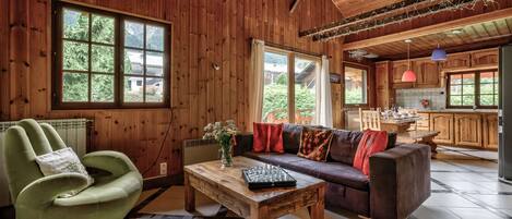 Chalet Trois Bois - Alpes Travel - Chamonix - Les Houches 1