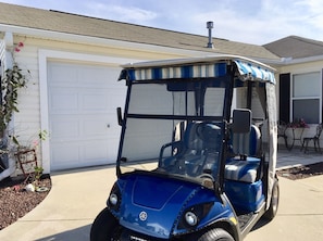 Fabulous Yamaha fuel injected golf cart