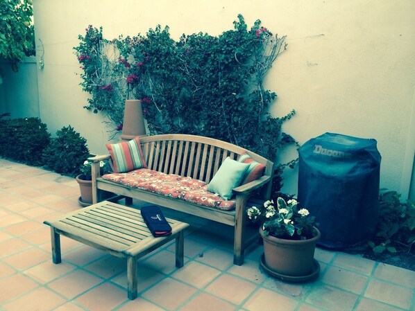 Courtyard entrance to condo