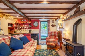 Keepers Cottage, Patterdale, Ullswater - Living Room