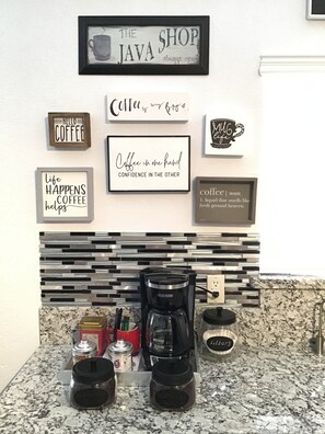 Coffee/Tea Bar
