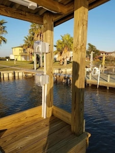 Your Fishing Shack;great fishing on Caney Creek with discounts;50A RV hook up