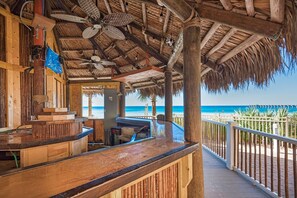 Tiki Bar at Calypso