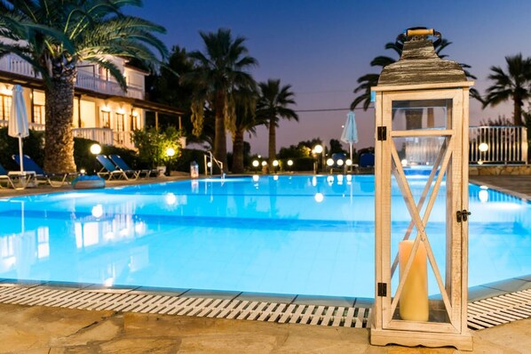 Utomhuspool