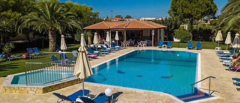Piscine extérieure