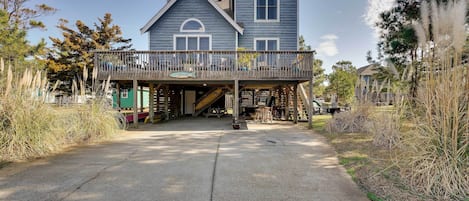 Nags Head Vacation Rental | 4BR | 3BA | 1,800 Sq Ft | Stairs Only Access