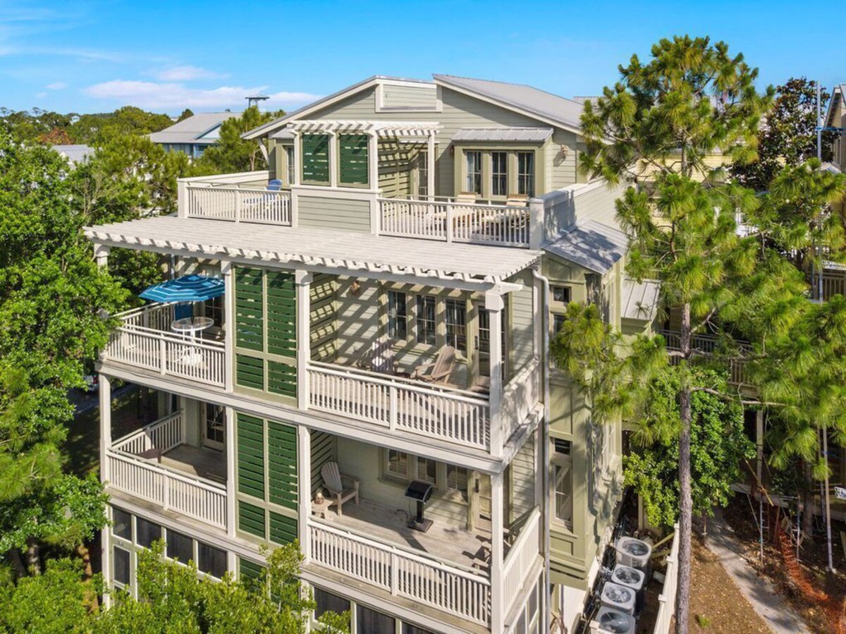 Steps to Beach Club, Multi-Level WaterColor Condo, Slps 4, Perfect Location!