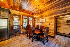 DSC_9702-HDR.jpg