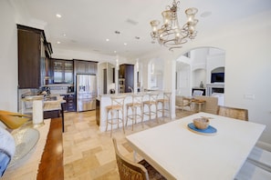 1st Floor - 🍽️ Gourmet kitchen and formal dining area