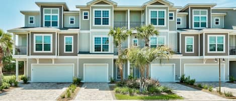 Welcome to Driftwood Dunes