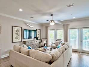 🛋️ Living Room with sectional sofa and flat-screen TV