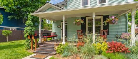 Front Entrance of our 
Downtown Getaway CDA