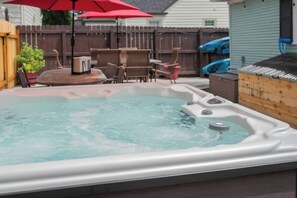 Hot Tub Available Year Round