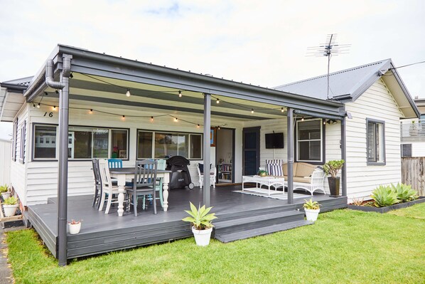 North facing deck sunshine all day