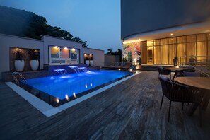 屋外プール