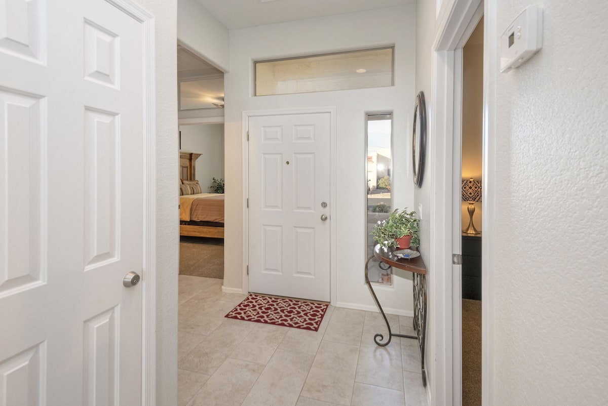 Gorgeous Listing – with HEATED pool/Hot Tub and 2 car garage