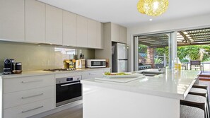 Amersham | Chef's kitchen | Coffee machine