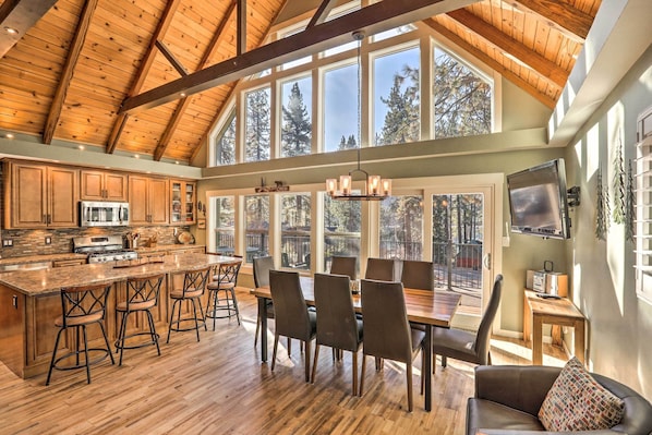 Truckee Vacation Rental House | 4BR | 3BA | 2,600 Sq Ft | 3 Stories