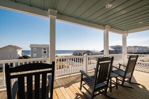 Covered Porch / View - 2nd Levle