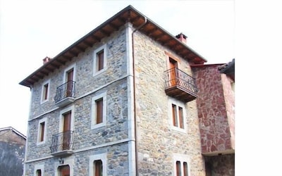 Self catering cottage La Altanera for 8 people