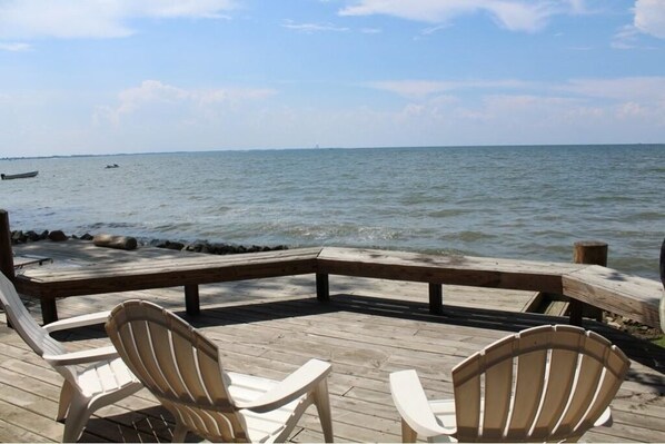 Deck seating