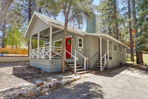 Cabin Exterior | Keyless Entry