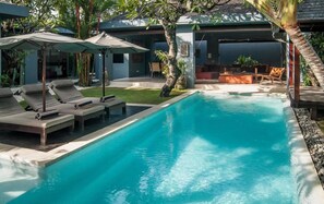 Luxury 3BR Kem Kem, Seminyak