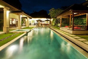 Zan, Luxury 3 Bedroom Seminyak