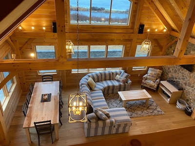 Beach Front Oasis - Custom-built Timber Frame Home on Cleveland Beach