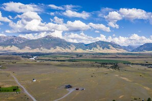 20 acres to play only 1 mile from Yellowstone River!