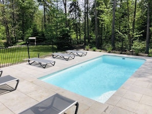 Large private in-ground swimming pool (heated from June to end of September).
