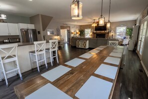 Main Level | Dining