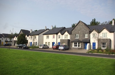 Bunratty West Holiday Homes 4015