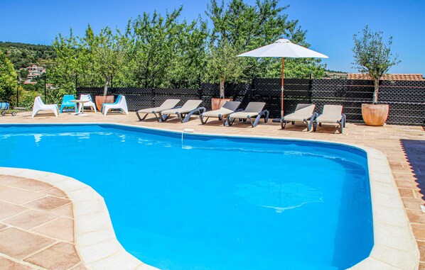 pool