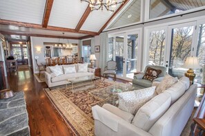 Living Room with Plenty of Seating and Mountain Views All Around