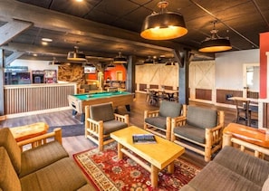 Spielezimmer