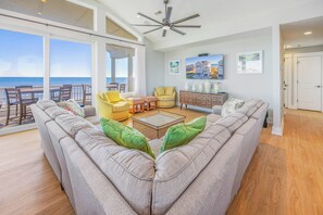 Surf or Sound Realty - 918 - Cape Sol - Great Room -1
