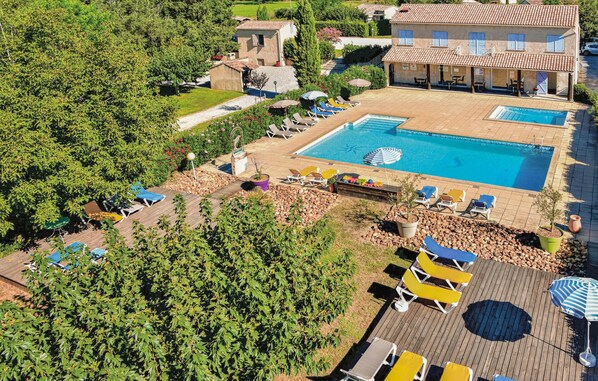 pool