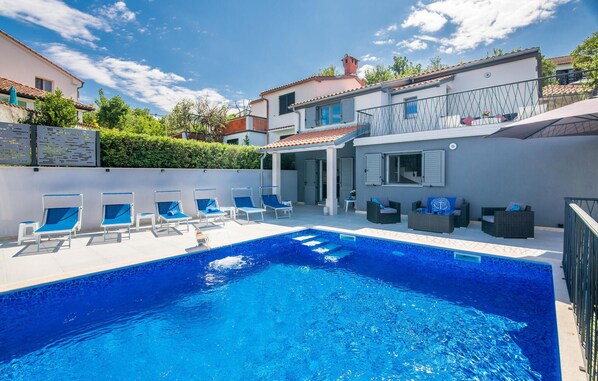 pool