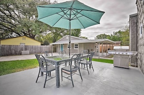 Furnished Patio | Outdoor Dining | Gas Grill