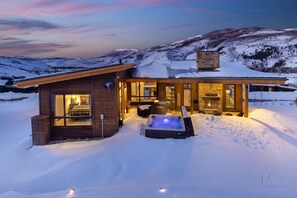 Enjoy the moon and stars in the back yard hot tub