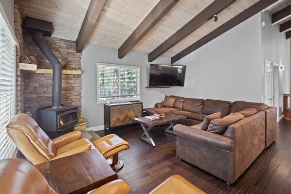 Spacious living room