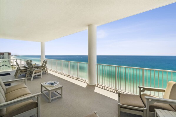 Ultra spacious balcony that even offers seating for outdoor dining