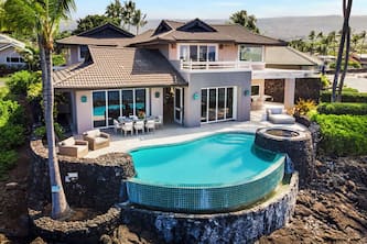Ali'i Point #9: Lavish Oceanfront Home w/Pool & Spa- Relax & Watch the Waves
